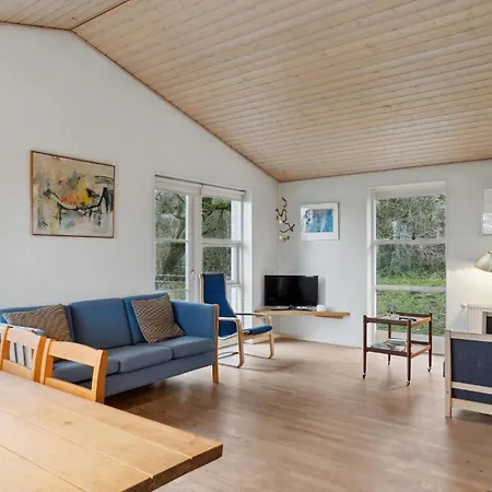 Beautiful In With Kitchen Feriehus