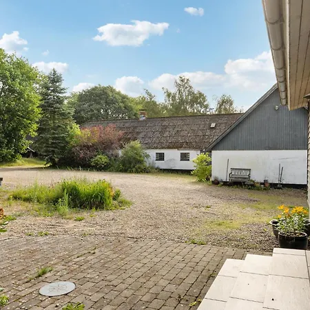 Beautiful In With Kitchen Holiday home