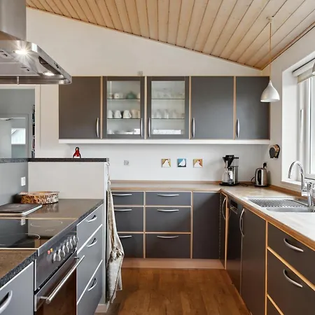 Beautiful In With Kitchen *